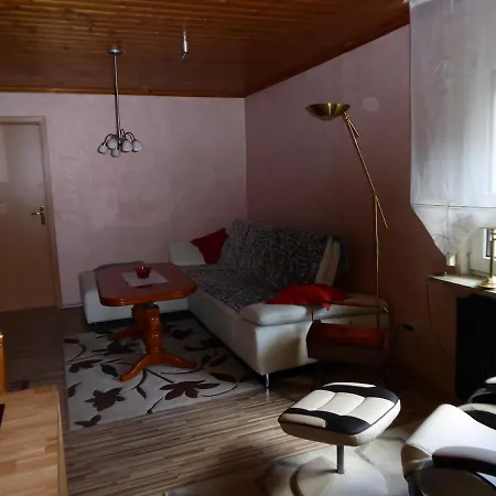 Apartment Am Waldrand - 